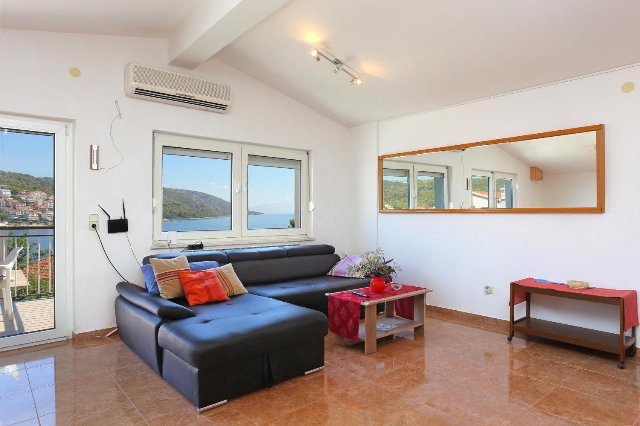 Apartments By The Sea Businci, Ciovo - 9450 Trogir Exterior photo