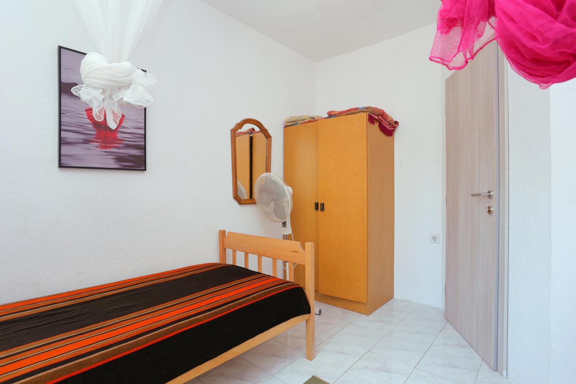 Apartments By The Sea Businci, Ciovo - 9450 Trogir Room photo
